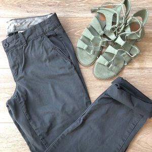 J. Crew. Waverly Chino in Charcoal 🌸